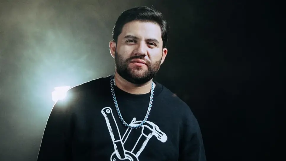 FOTO: Facebook oficial de Luis R. Conriquez.