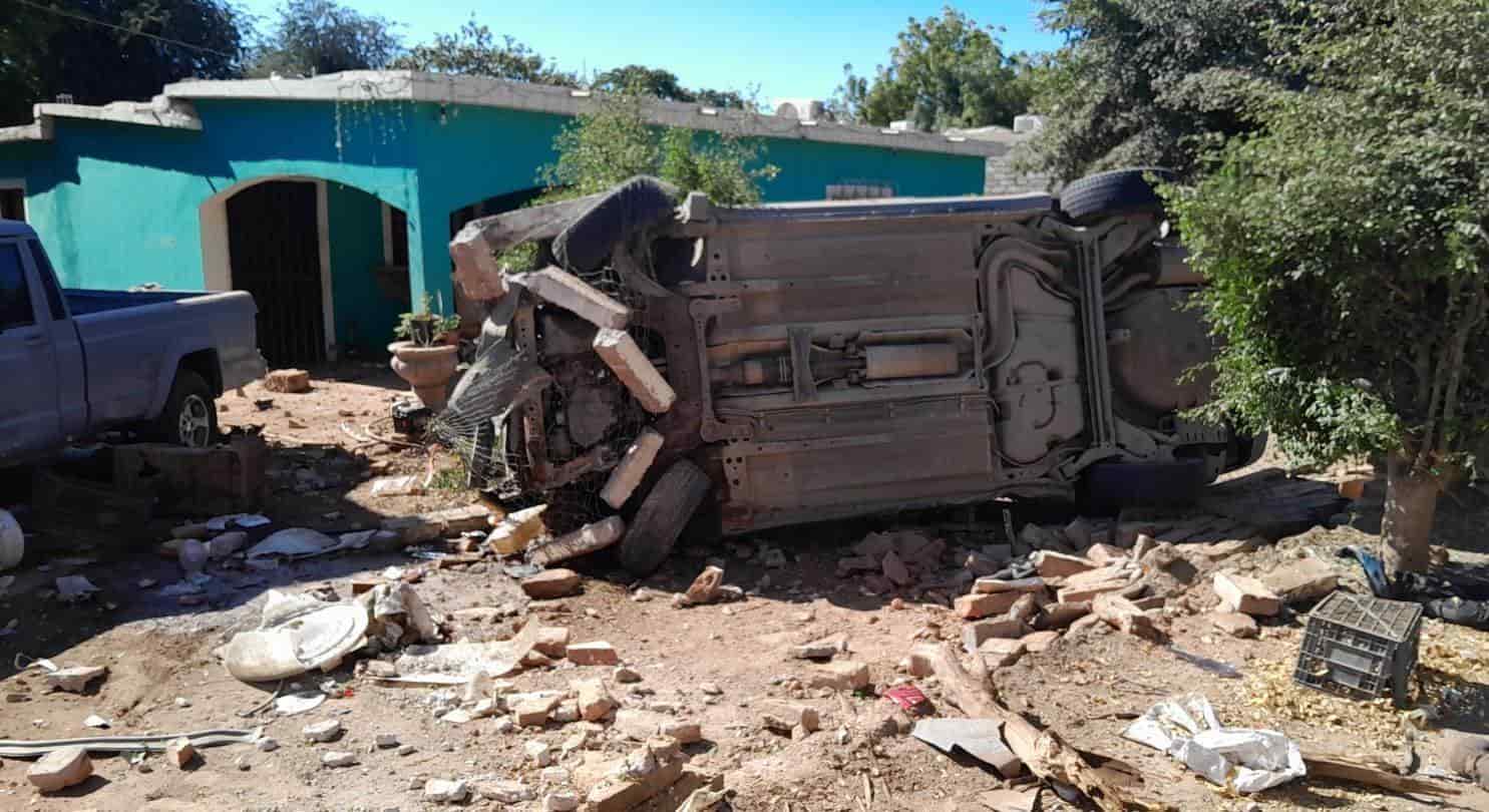 Así quedó la unidad donde viajaba la joven. FOTOS: Cortesía