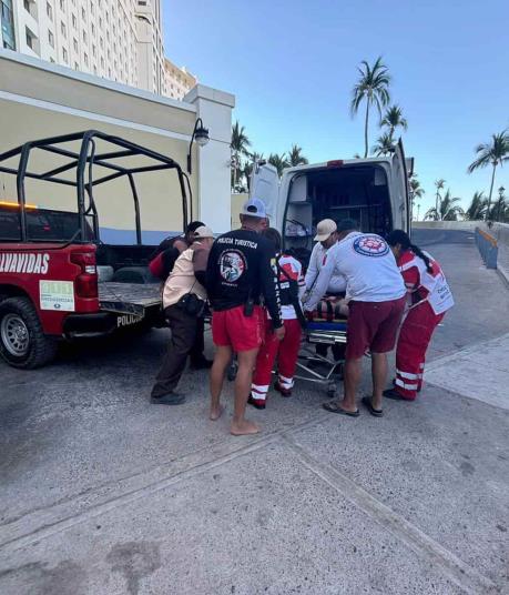 Turista de Zacatecas muere tras ser rescatado en playas de Mazatlán