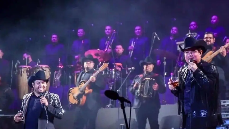 Julión Álvarez y Alfredo Olivas. | FOTO: Redes del cantante.