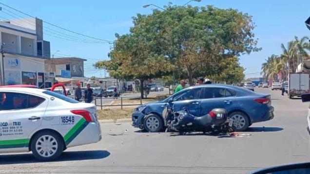 Oficial de tránsito es atropellado por carro en Las Mañanitas de Mazatlán