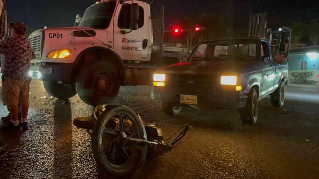 Camioneta arrolla a motociclista menor de edad en Mazatlán