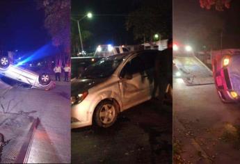 Joven vuelca trar chocar con un árbol en el Pedro Anaya de Los Mochis