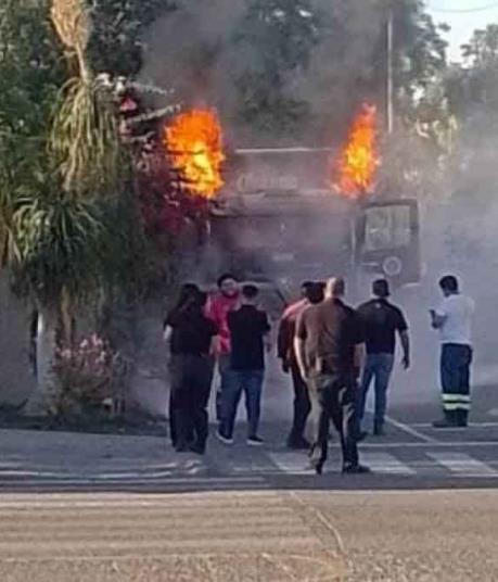 Se incendia camión repartidor de cerveza en Valle Alto, Culiacán