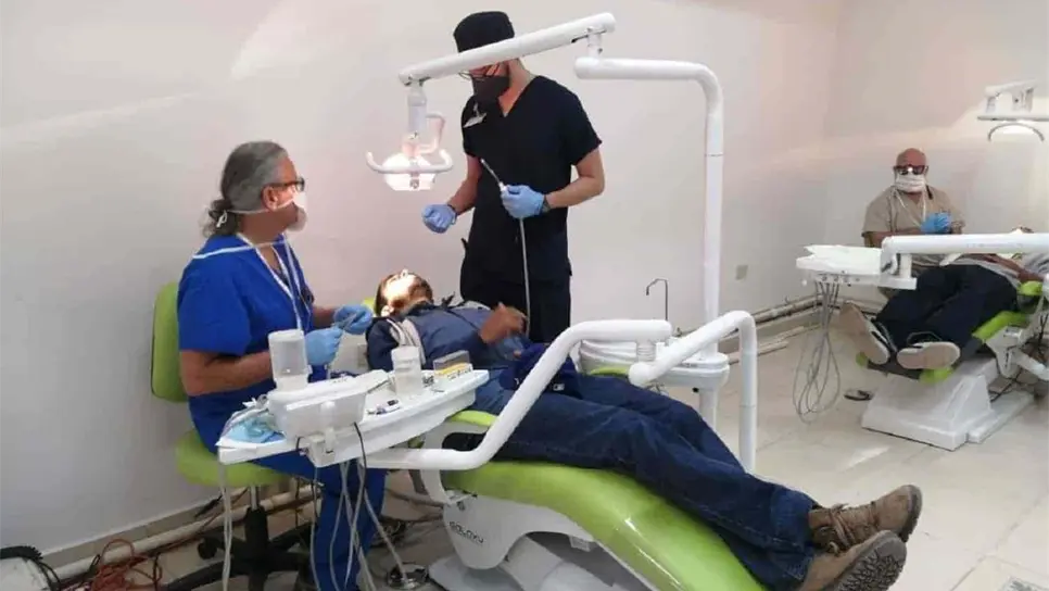 FOTO: Médicos voladores.