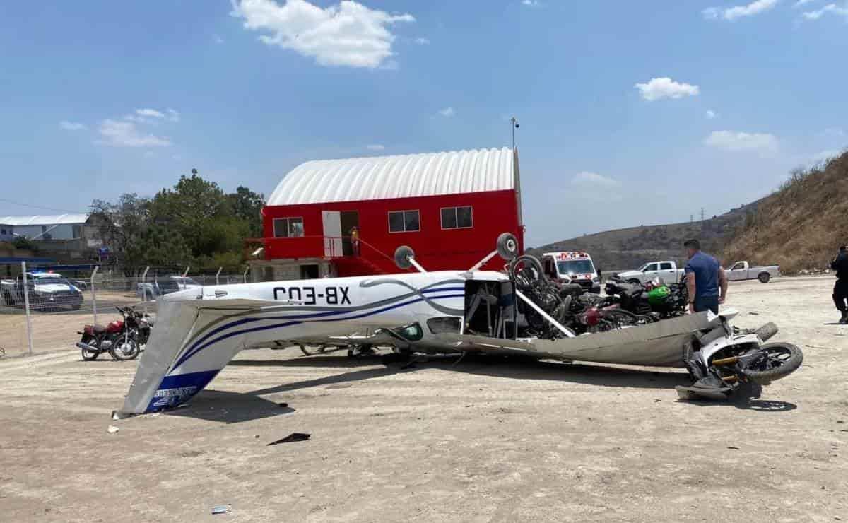 Cae avioneta en Atizapán, se reportan tres personas heridas