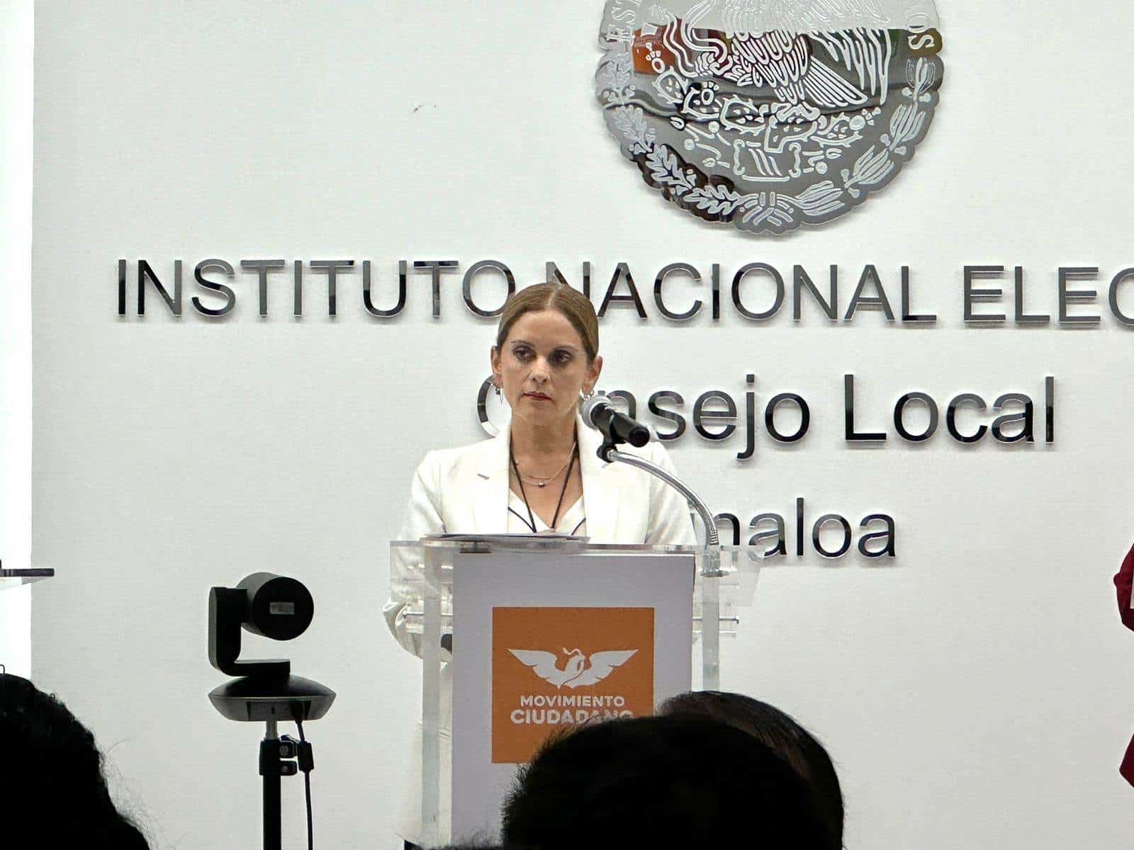 Fernanda Rivera durante el debate de candidatos al Senado por Sinaloa. FOTO: Luz Noticias.