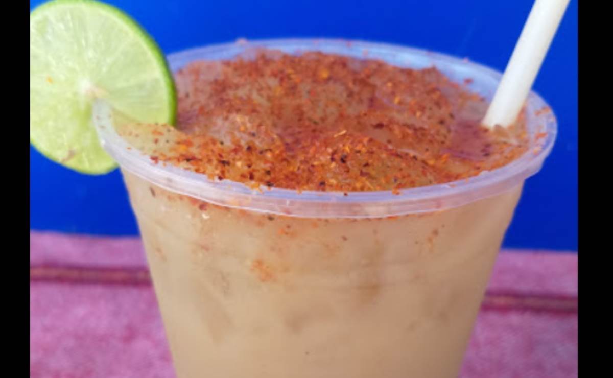 Tejuino: la bebida tradicional en Mazatlán que mitiga el intenso calor