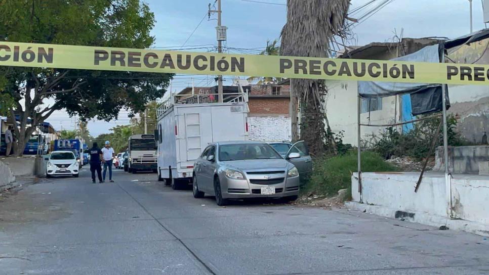 Encuentran cuerpo putrefacto en la cajuela de un automóvil en Mazatlán