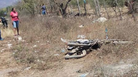 Conductor de motocicleta y carro mueren tras choque en Escuinapa 