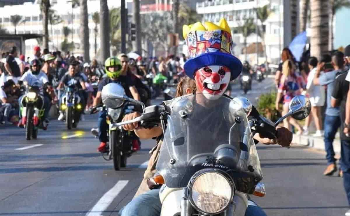 Motos que pretendan desfilar sobre el Malecón de Mazatlán serán retiradas por la autoridad