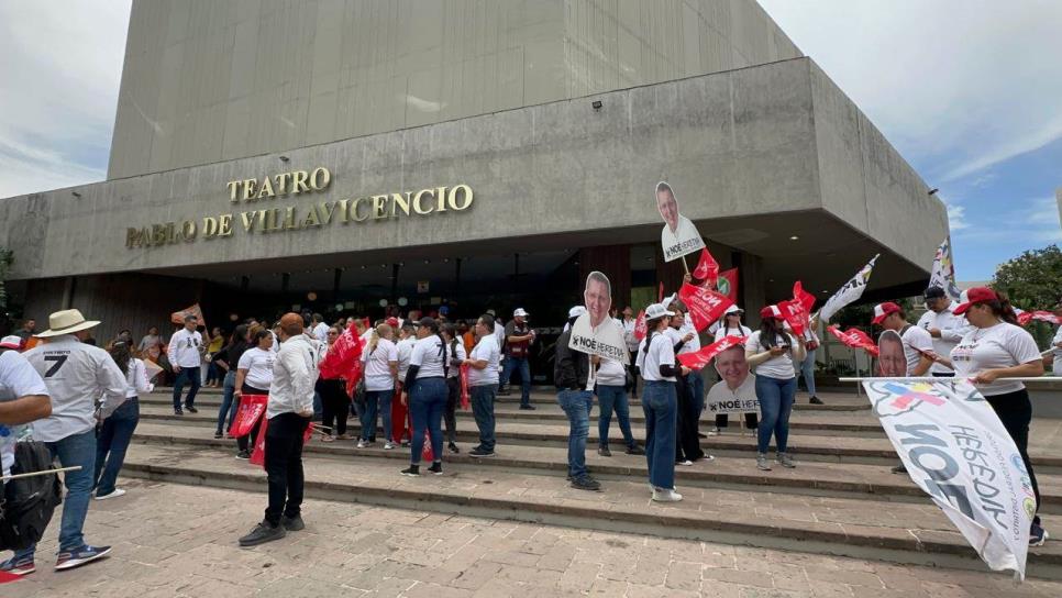 Burlas y abucheos; porras opacan debate de candidatos a la diputación federal del distrito 7