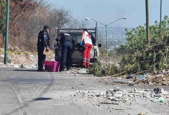 Identifican a persona localizada asesinada en una camioneta en Alturas del Sur, Culiacán