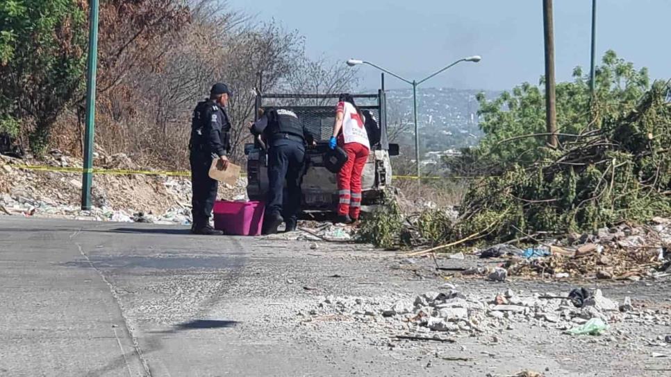 Identifican a persona localizada asesinada en una camioneta en Alturas del Sur, Culiacán