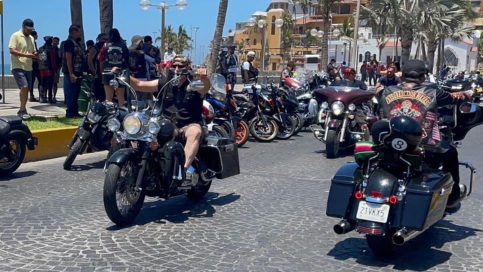 Motociclistas pueden desfilar si se organizan, pero sin acrobacias: Alcalde