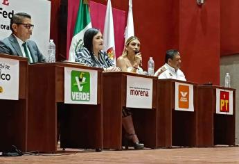 «Ana Ayala está reprobada» acusó Bárbara Fox durante debate del INE
