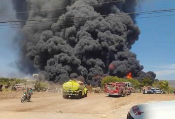 Hay un herido y 40  personas evacuadas por megaincendio en Culiacán