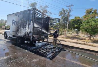 Otro vehículo incendiado en Culiacán; se quema una camioneta por La Costerita