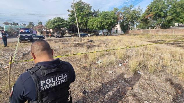 Ejecutan a balazos a un joven a espaldas de una escuela primaria de Culiacán 