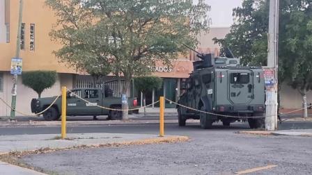 Militares sitian las colonias Issstesin y Humaya; aseguran un domicilio en Culiacán