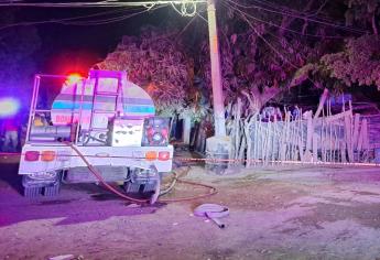 Hombre ebrio incendia su casa con su familia adentro en Guasave