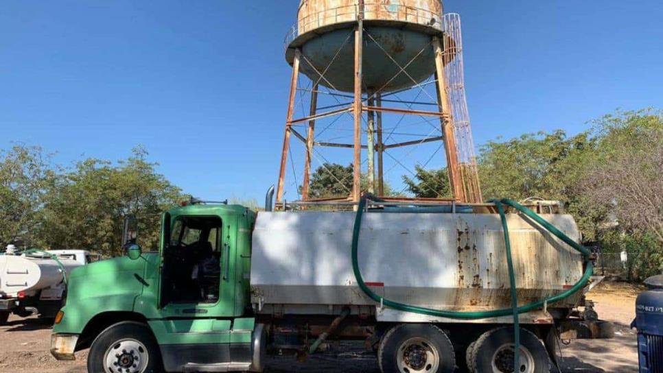 Por sequía, llevan agua en pipas a 14 municipios de Sinaloa