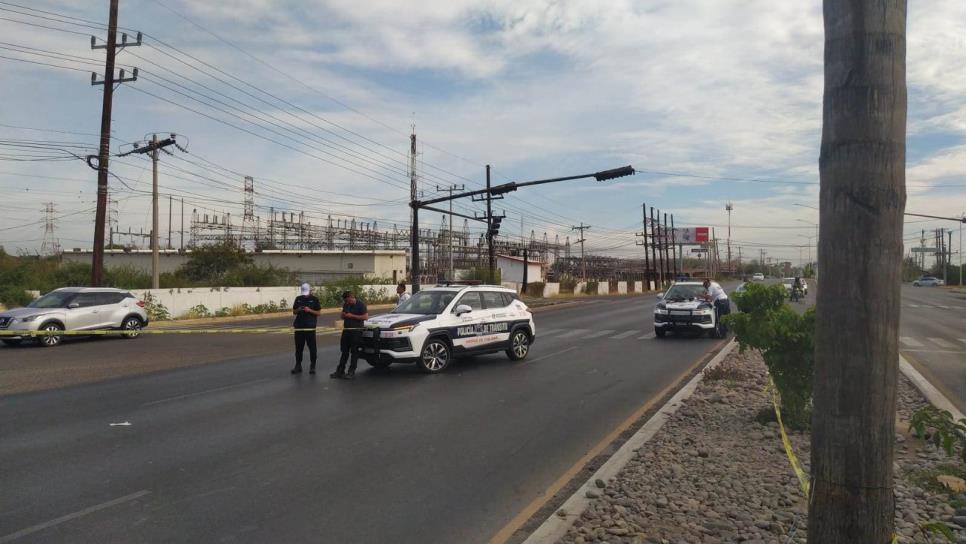 Motociclista muere embestido por un tráiler en Culiacán, cerca de la Feria Ganadera Motociclista muere embestido por un tráiler en Culiacán, cerca de la Feria Ganadera