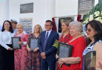 En Mazatlán homenajean trayectoria de cuatro maestras por su labor docente desde hace 50 años