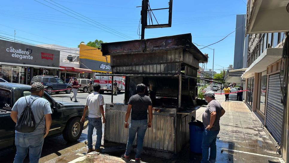 Incendio en hot dogs «Venecia»; SEDECO invita a dueños a conocer programas de apoyo