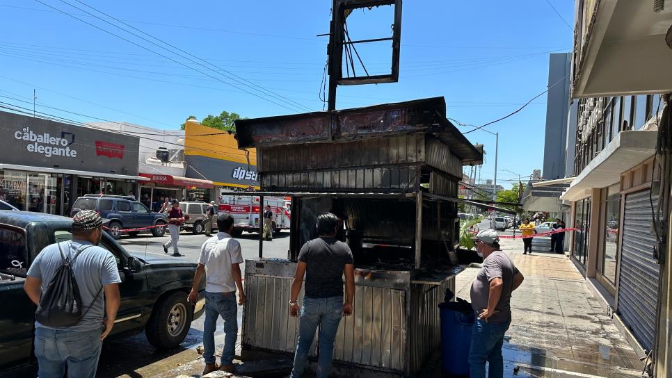 Un empleado se cayó y tumbó el aceite; así se quemaron los hot dogs Venecia en Los Mochis