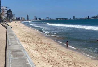 Rescatan a hombre en playas de Mazatlán y muere al llegar a Cruz Roja