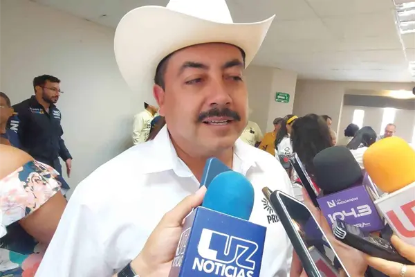 Favián Cota descarta temor tras intoxicación de candidato de Morena Favián Cota descarta temor tras intoxicación de candidato de Morena