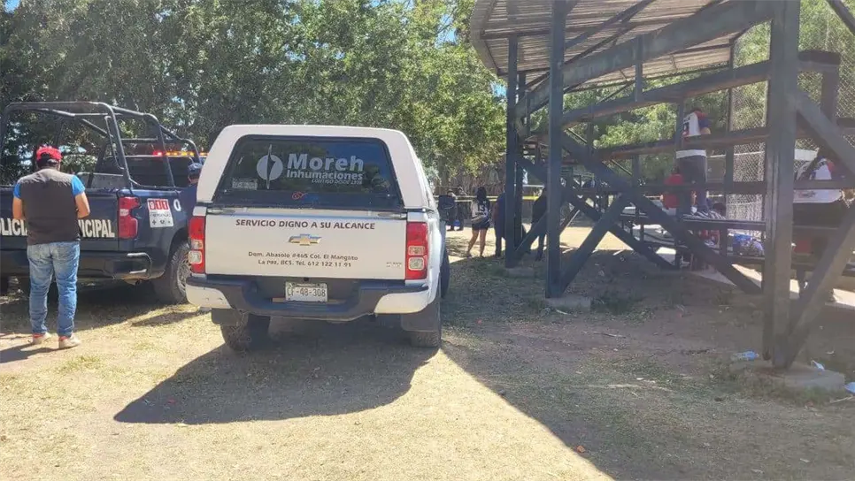 Un hombre muere de un infarto en pleno juego de béisbol en El Fuerte. FOTO: Osmar Zavala.