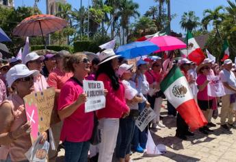 «La Marea Rosa» movió a Mazatlán; simpatizantes de Xóchitl Gálvez marchan por un cambio 