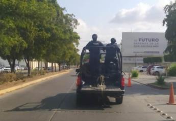 Detienen a dos sujetos con un cargador de disco para «cuerno de chivo» en Culiacán