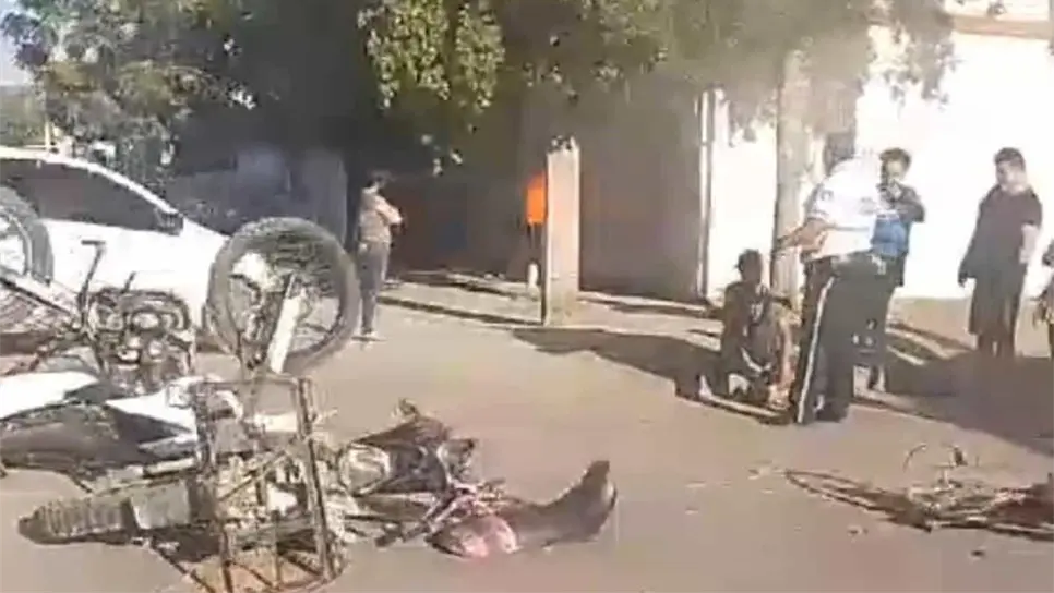 Ambos motociclistas resultaron lesionados. FOTO: Cortesía