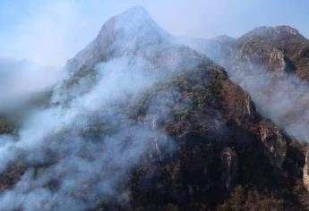 Así se combate el gran incendio forestal de la sierra de Elota; tiene una semana ardiendo