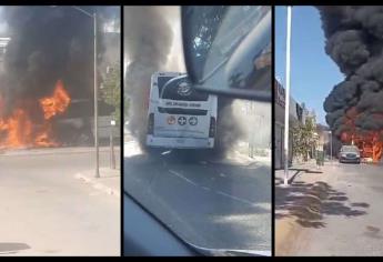 Se incendia camión urbano en Culiacán; pasajeros logran salir con vida