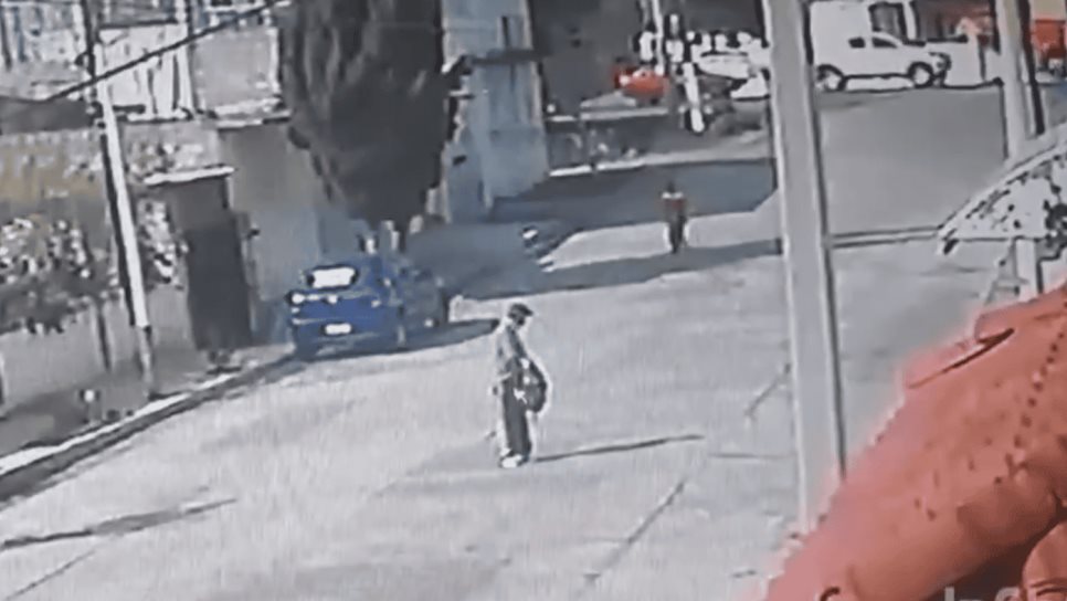 Hombre se quita la vida de un disparo en la vía pública | VIDEO