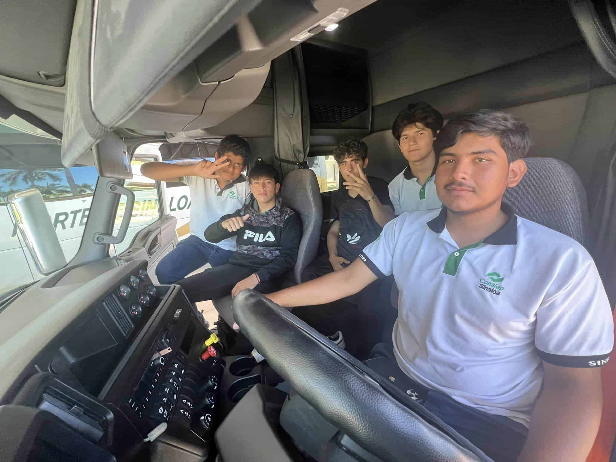 FOTO: Nueva carrera del Conalep.