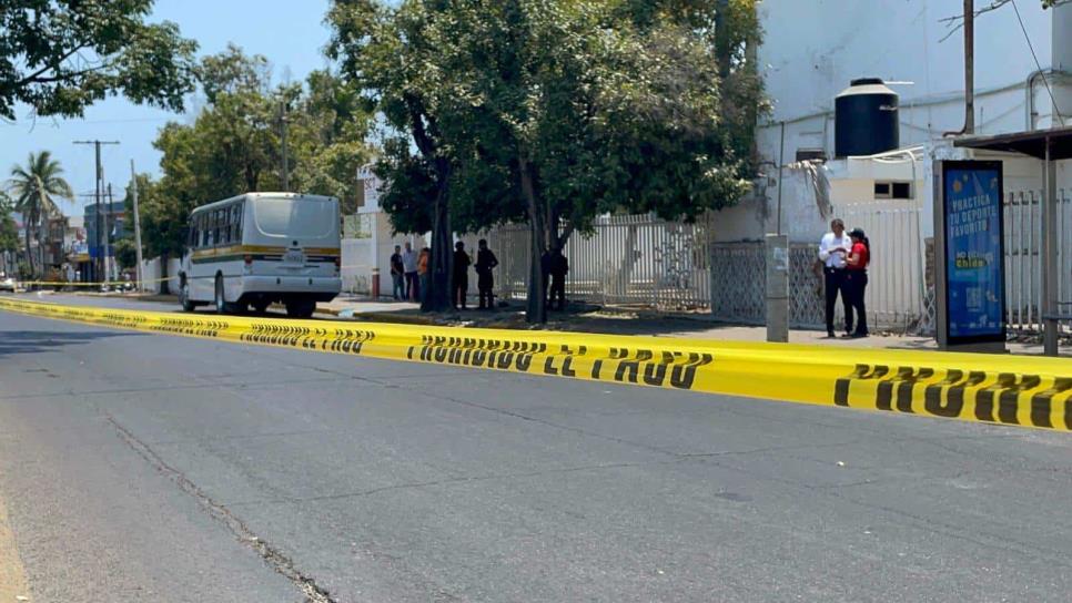 Muere indigente en silla de ruedas tras ser atropellado por camión urbano en Mazatlán 