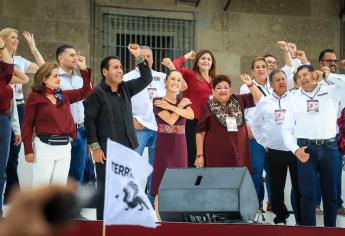 Enrique Inzunza e Imelda Castro acompañan a Claudia Sheinbaum a su cierre de campaña