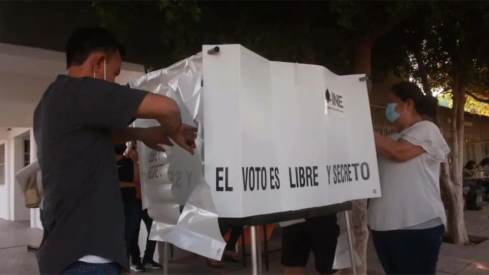 IEES: Usar el teléfono dentro de las casillas electorales sí está permitido en Sinaloa