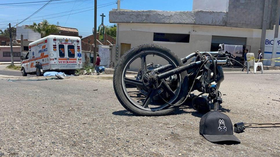 Auto «fantasma» atropella y mata a motociclista en La Sirena, al sur de Mazatlán