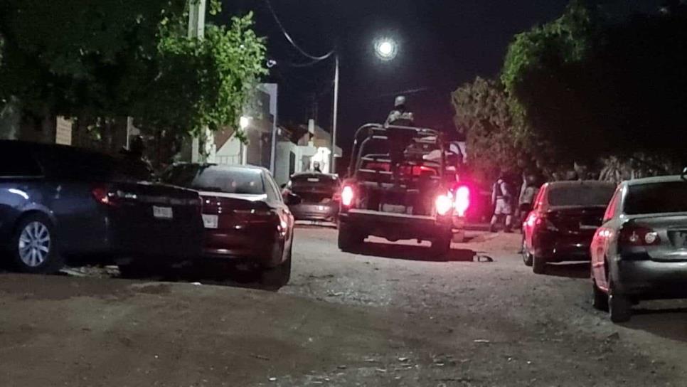 Militares realizan operativo en la colonia 10 de Abril en Culiacán; se presume que hay un domicilio asegurado