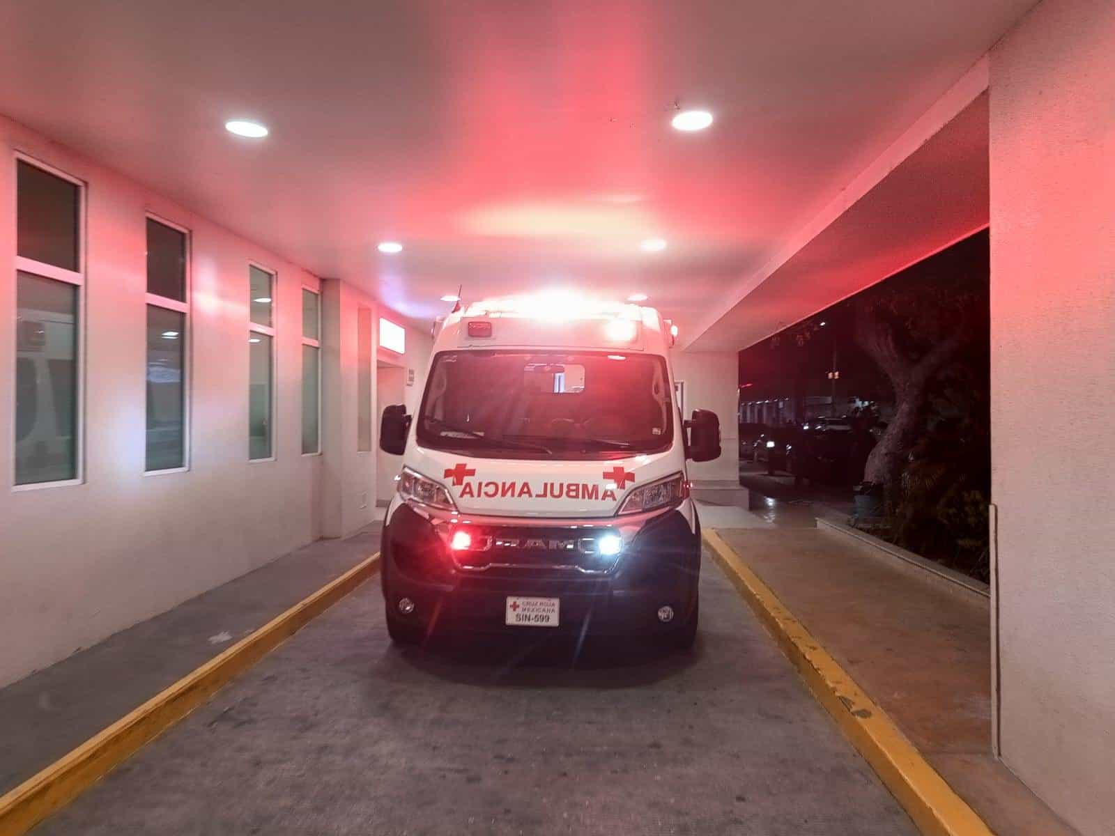 La niña fue rápidamente trasladada al hospital. FOTO: Luz Noticias