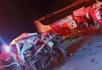 Camionazo en Sonora deja 3 muertos; un Tufesa choca en Sonoyta