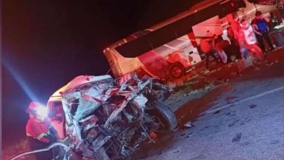 Camionazo en Sonora deja 3 muertos; un Tufesa choca en Sonoyta