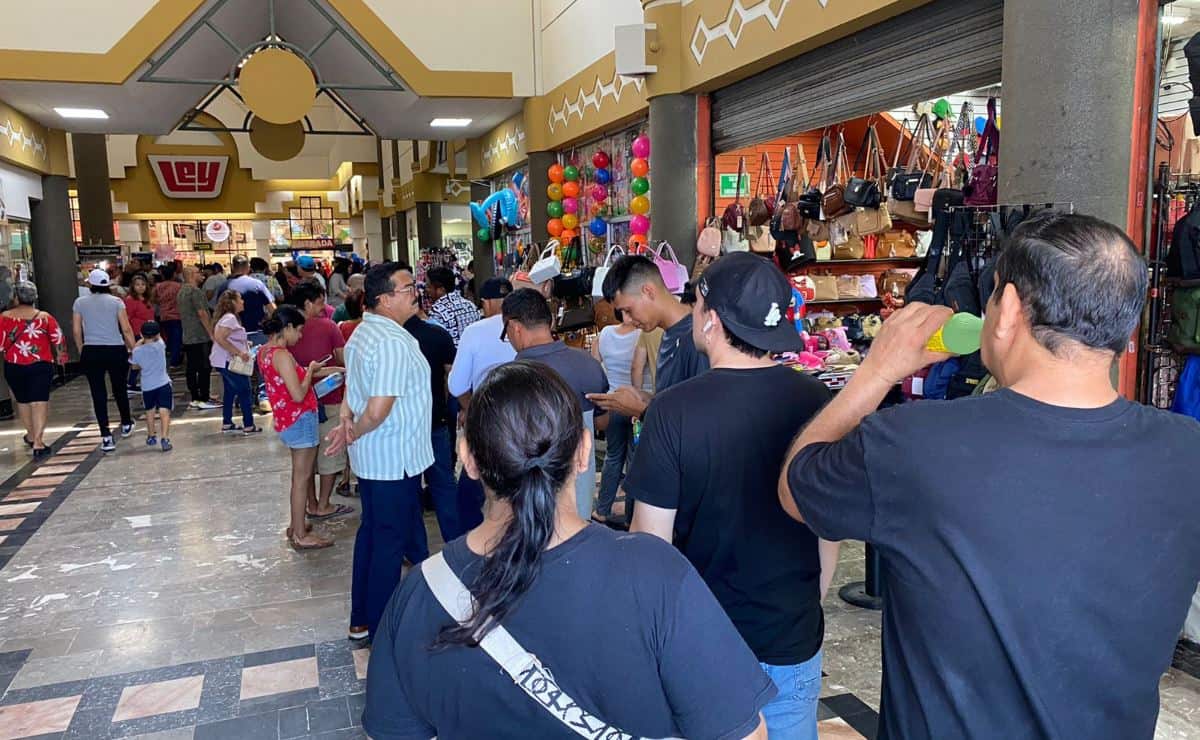 «Por un mejor México», ciudadanos de todo el país ejercen su voto en casilla especial de Mazatlán