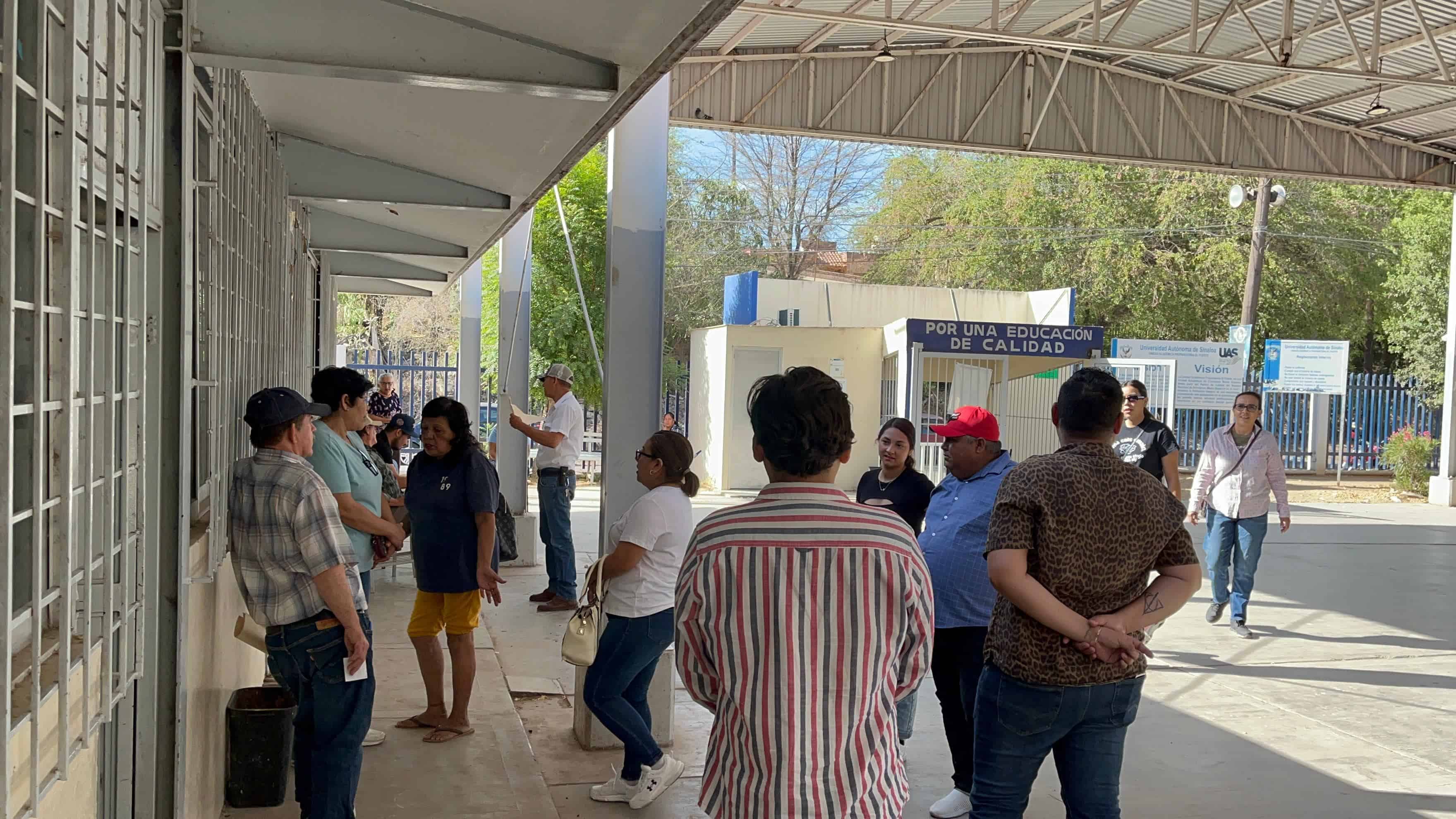 Casillas en El Fuerte.